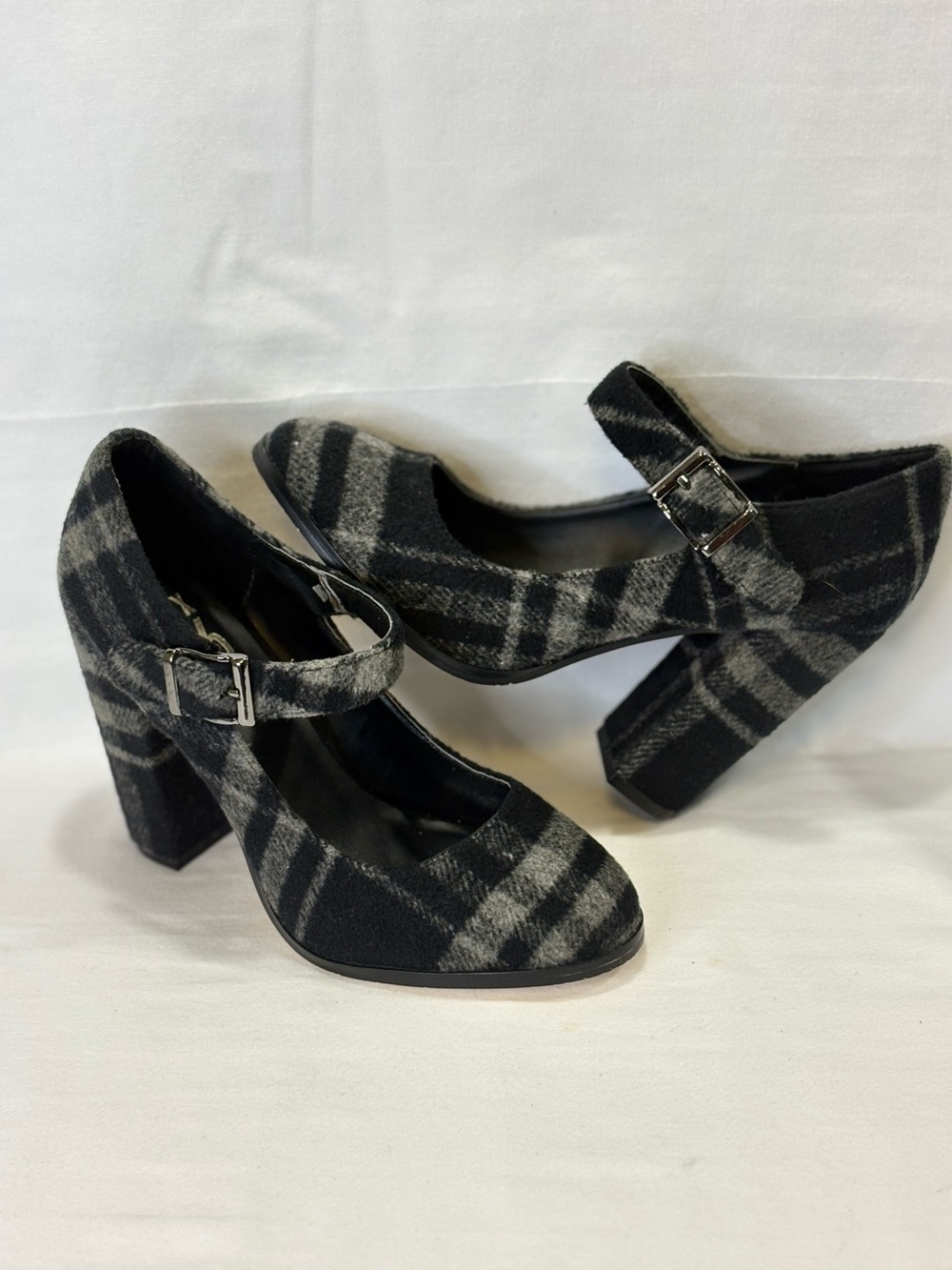 MIX NO 6 Gray & Black Plaid Wool Mary Jane Block Heels SZ 6